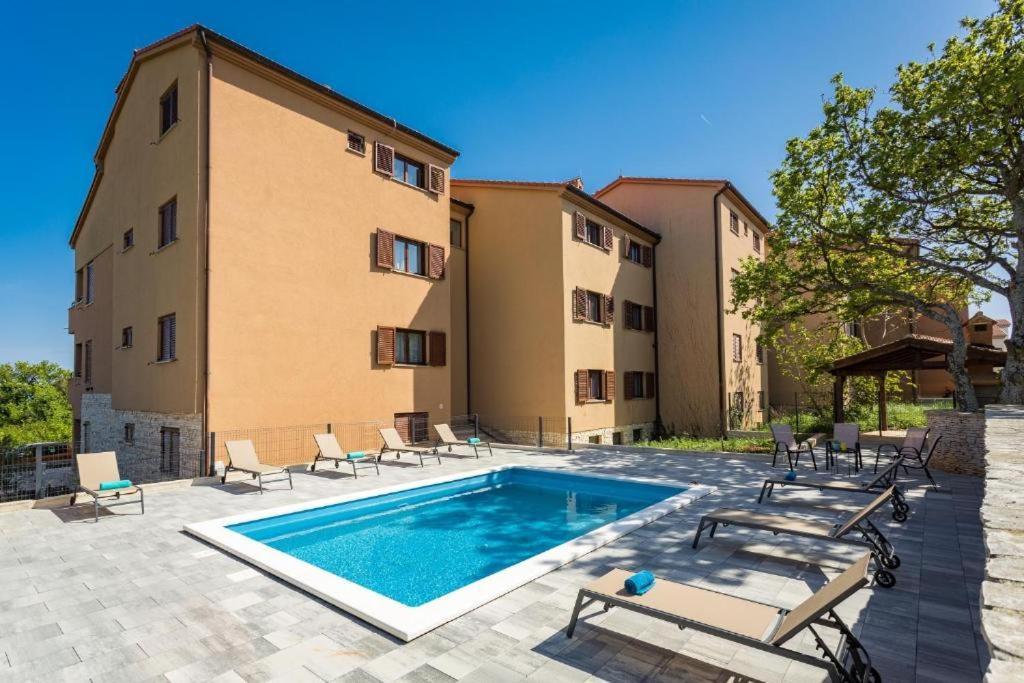 Cesare Apartment, With Swimming Pool And Sea View Ližnjan 외부 사진