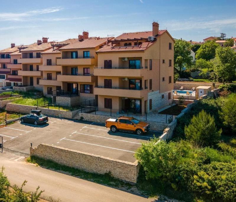 Cesare Apartment, With Swimming Pool And Sea View Ližnjan 외부 사진