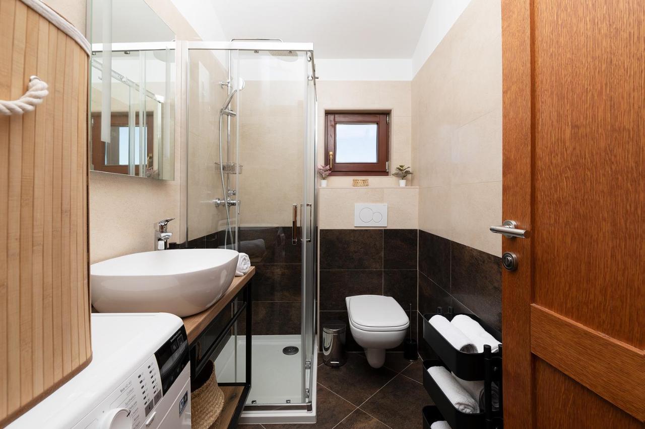 Cesare Apartment, With Swimming Pool And Sea View Ližnjan 외부 사진